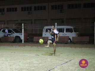 
<a style='margin-left: 5px;' class='btn btn-xs btn-social btn-facebook' href='https://www.facebook.com/sharer/sharer.php?u=https://www.boladovale.com.br/imgs/800-800-90/conteudo/fotos/1527/img9745.jpg' rel='popup' data-width='500' data-height='400'><i class='fa fa-facebook'></i>Compartilhar <span class='hidden-xs'>no Facebook</span>
</a> 
<a class='btn btn-default btn-xs' target='_blank' href='imgs/800-800-90/conteudo/fotos/1527/img9745.jpg'>
<span class='glyphicon glyphicon-cloud-download'></span> Salvar
</a> 
<span></span>