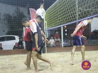 
<a style='margin-left: 5px;' class='btn btn-xs btn-social btn-facebook' href='https://www.facebook.com/sharer/sharer.php?u=https://www.boladovale.com.br/imgs/800-800-90/conteudo/fotos/1527/img9761.jpg' rel='popup' data-width='500' data-height='400'><i class='fa fa-facebook'></i>Compartilhar <span class='hidden-xs'>no Facebook</span>
</a> 
<a class='btn btn-default btn-xs' target='_blank' href='imgs/800-800-90/conteudo/fotos/1527/img9761.jpg'>
<span class='glyphicon glyphicon-cloud-download'></span> Salvar
</a> 
<span></span>