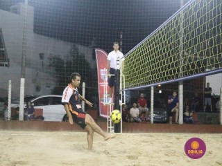 
<a style='margin-left: 5px;' class='btn btn-xs btn-social btn-facebook' href='https://www.facebook.com/sharer/sharer.php?u=https://www.boladovale.com.br/imgs/800-800-90/conteudo/fotos/1527/img9775.jpg' rel='popup' data-width='500' data-height='400'><i class='fa fa-facebook'></i>Compartilhar <span class='hidden-xs'>no Facebook</span>
</a> 
<a class='btn btn-default btn-xs' target='_blank' href='imgs/800-800-90/conteudo/fotos/1527/img9775.jpg'>
<span class='glyphicon glyphicon-cloud-download'></span> Salvar
</a> 
<span></span>