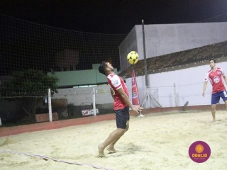 
<a style='margin-left: 5px;' class='btn btn-xs btn-social btn-facebook' href='https://www.facebook.com/sharer/sharer.php?u=https://www.boladovale.com.br/imgs/800-800-90/conteudo/fotos/1527/img9779.jpg' rel='popup' data-width='500' data-height='400'><i class='fa fa-facebook'></i>Compartilhar <span class='hidden-xs'>no Facebook</span>
</a> 
<a class='btn btn-default btn-xs' target='_blank' href='imgs/800-800-90/conteudo/fotos/1527/img9779.jpg'>
<span class='glyphicon glyphicon-cloud-download'></span> Salvar
</a> 
<span></span>