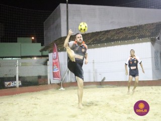 
<a style='margin-left: 5px;' class='btn btn-xs btn-social btn-facebook' href='https://www.facebook.com/sharer/sharer.php?u=https://www.boladovale.com.br/imgs/800-800-90/conteudo/fotos/1527/img9789.jpg' rel='popup' data-width='500' data-height='400'><i class='fa fa-facebook'></i>Compartilhar <span class='hidden-xs'>no Facebook</span>
</a> 
<a class='btn btn-default btn-xs' target='_blank' href='imgs/800-800-90/conteudo/fotos/1527/img9789.jpg'>
<span class='glyphicon glyphicon-cloud-download'></span> Salvar
</a> 
<span></span>