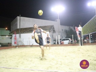 
<a style='margin-left: 5px;' class='btn btn-xs btn-social btn-facebook' href='https://www.facebook.com/sharer/sharer.php?u=https://www.boladovale.com.br/imgs/800-800-90/conteudo/fotos/1527/img9808.jpg' rel='popup' data-width='500' data-height='400'><i class='fa fa-facebook'></i>Compartilhar <span class='hidden-xs'>no Facebook</span>
</a> 
<a class='btn btn-default btn-xs' target='_blank' href='imgs/800-800-90/conteudo/fotos/1527/img9808.jpg'>
<span class='glyphicon glyphicon-cloud-download'></span> Salvar
</a> 
<span></span>