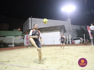 
<a style='margin-left: 5px;' class='btn btn-xs btn-social btn-facebook' href='https://www.facebook.com/sharer/sharer.php?u=https://www.boladovale.com.br/imgs/800-800-90/conteudo/fotos/1527/img9811.jpg' rel='popup' data-width='500' data-height='400'><i class='fa fa-facebook'></i>Compartilhar <span class='hidden-xs'>no Facebook</span>
</a> 
<a class='btn btn-default btn-xs' target='_blank' href='imgs/800-800-90/conteudo/fotos/1527/img9811.jpg'>
<span class='glyphicon glyphicon-cloud-download'></span> Salvar
</a> 
<span></span>