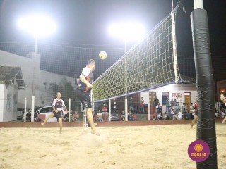 
<a style='margin-left: 5px;' class='btn btn-xs btn-social btn-facebook' href='https://www.facebook.com/sharer/sharer.php?u=https://www.boladovale.com.br/imgs/800-800-90/conteudo/fotos/1527/img9814.jpg' rel='popup' data-width='500' data-height='400'><i class='fa fa-facebook'></i>Compartilhar <span class='hidden-xs'>no Facebook</span>
</a> 
<a class='btn btn-default btn-xs' target='_blank' href='imgs/800-800-90/conteudo/fotos/1527/img9814.jpg'>
<span class='glyphicon glyphicon-cloud-download'></span> Salvar
</a> 
<span></span>