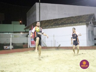 
<a style='margin-left: 5px;' class='btn btn-xs btn-social btn-facebook' href='https://www.facebook.com/sharer/sharer.php?u=https://www.boladovale.com.br/imgs/800-800-90/conteudo/fotos/1527/img9818.jpg' rel='popup' data-width='500' data-height='400'><i class='fa fa-facebook'></i>Compartilhar <span class='hidden-xs'>no Facebook</span>
</a> 
<a class='btn btn-default btn-xs' target='_blank' href='imgs/800-800-90/conteudo/fotos/1527/img9818.jpg'>
<span class='glyphicon glyphicon-cloud-download'></span> Salvar
</a> 
<span></span>