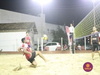 
<a style='margin-left: 5px;' class='btn btn-xs btn-social btn-facebook' href='https://www.facebook.com/sharer/sharer.php?u=https://www.boladovale.com.br/imgs/800-800-90/conteudo/fotos/1527/img9825.jpg' rel='popup' data-width='500' data-height='400'><i class='fa fa-facebook'></i>Compartilhar <span class='hidden-xs'>no Facebook</span>
</a> 
<a class='btn btn-default btn-xs' target='_blank' href='imgs/800-800-90/conteudo/fotos/1527/img9825.jpg'>
<span class='glyphicon glyphicon-cloud-download'></span> Salvar
</a> 
<span></span>