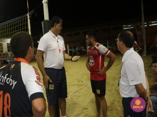 
<a style='margin-left: 5px;' class='btn btn-xs btn-social btn-facebook' href='https://www.facebook.com/sharer/sharer.php?u=https://www.boladovale.com.br/imgs/800-800-90/conteudo/fotos/1527/img9828.jpg' rel='popup' data-width='500' data-height='400'><i class='fa fa-facebook'></i>Compartilhar <span class='hidden-xs'>no Facebook</span>
</a> 
<a class='btn btn-default btn-xs' target='_blank' href='imgs/800-800-90/conteudo/fotos/1527/img9828.jpg'>
<span class='glyphicon glyphicon-cloud-download'></span> Salvar
</a> 
<span></span>