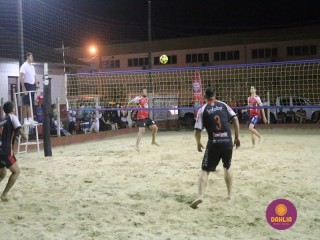 
<a style='margin-left: 5px;' class='btn btn-xs btn-social btn-facebook' href='https://www.facebook.com/sharer/sharer.php?u=https://www.boladovale.com.br/imgs/800-800-90/conteudo/fotos/1527/img9845.jpg' rel='popup' data-width='500' data-height='400'><i class='fa fa-facebook'></i>Compartilhar <span class='hidden-xs'>no Facebook</span>
</a> 
<a class='btn btn-default btn-xs' target='_blank' href='imgs/800-800-90/conteudo/fotos/1527/img9845.jpg'>
<span class='glyphicon glyphicon-cloud-download'></span> Salvar
</a> 
<span></span>