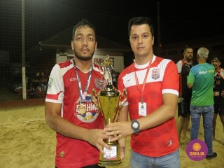 
<a style='margin-left: 5px;' class='btn btn-xs btn-social btn-facebook' href='https://www.facebook.com/sharer/sharer.php?u=https://www.boladovale.com.br/imgs/800-800-90/conteudo/fotos/1527/img9878.jpg' rel='popup' data-width='500' data-height='400'><i class='fa fa-facebook'></i>Compartilhar <span class='hidden-xs'>no Facebook</span>
</a> 
<a class='btn btn-default btn-xs' target='_blank' href='imgs/800-800-90/conteudo/fotos/1527/img9878.jpg'>
<span class='glyphicon glyphicon-cloud-download'></span> Salvar
</a> 
<span></span>
