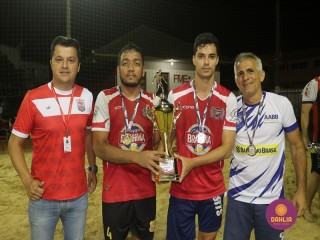 
<a style='margin-left: 5px;' class='btn btn-xs btn-social btn-facebook' href='https://www.facebook.com/sharer/sharer.php?u=https://www.boladovale.com.br/imgs/800-800-90/conteudo/fotos/1527/img9881.jpg' rel='popup' data-width='500' data-height='400'><i class='fa fa-facebook'></i>Compartilhar <span class='hidden-xs'>no Facebook</span>
</a> 
<a class='btn btn-default btn-xs' target='_blank' href='imgs/800-800-90/conteudo/fotos/1527/img9881.jpg'>
<span class='glyphicon glyphicon-cloud-download'></span> Salvar
</a> 
<span></span>