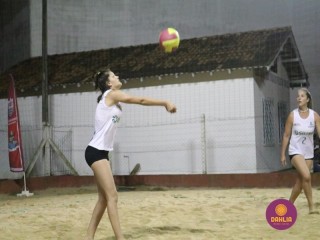
<a style='margin-left: 5px;' class='btn btn-xs btn-social btn-facebook' href='https://www.facebook.com/sharer/sharer.php?u=https://www.boladovale.com.br/imgs/800-800-90/conteudo/fotos/1528/img9915.jpg' rel='popup' data-width='500' data-height='400'><i class='fa fa-facebook'></i>Compartilhar <span class='hidden-xs'>no Facebook</span>
</a> 
<a class='btn btn-default btn-xs' target='_blank' href='imgs/800-800-90/conteudo/fotos/1528/img9915.jpg'>
<span class='glyphicon glyphicon-cloud-download'></span> Salvar
</a> 
<span></span>