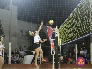 
<a style='margin-left: 5px;' class='btn btn-xs btn-social btn-facebook' href='https://www.facebook.com/sharer/sharer.php?u=https://www.boladovale.com.br/imgs/800-800-90/conteudo/fotos/1528/img9921.jpg' rel='popup' data-width='500' data-height='400'><i class='fa fa-facebook'></i>Compartilhar <span class='hidden-xs'>no Facebook</span>
</a> 
<a class='btn btn-default btn-xs' target='_blank' href='imgs/800-800-90/conteudo/fotos/1528/img9921.jpg'>
<span class='glyphicon glyphicon-cloud-download'></span> Salvar
</a> 
<span></span>