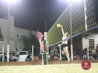 
<a style='margin-left: 5px;' class='btn btn-xs btn-social btn-facebook' href='https://www.facebook.com/sharer/sharer.php?u=https://www.boladovale.com.br/imgs/800-800-90/conteudo/fotos/1528/img9926.jpg' rel='popup' data-width='500' data-height='400'><i class='fa fa-facebook'></i>Compartilhar <span class='hidden-xs'>no Facebook</span>
</a> 
<a class='btn btn-default btn-xs' target='_blank' href='imgs/800-800-90/conteudo/fotos/1528/img9926.jpg'>
<span class='glyphicon glyphicon-cloud-download'></span> Salvar
</a> 
<span></span>