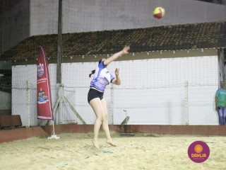 
<a style='margin-left: 5px;' class='btn btn-xs btn-social btn-facebook' href='https://www.facebook.com/sharer/sharer.php?u=https://www.boladovale.com.br/imgs/800-800-90/conteudo/fotos/1528/img9944.jpg' rel='popup' data-width='500' data-height='400'><i class='fa fa-facebook'></i>Compartilhar <span class='hidden-xs'>no Facebook</span>
</a> 
<a class='btn btn-default btn-xs' target='_blank' href='imgs/800-800-90/conteudo/fotos/1528/img9944.jpg'>
<span class='glyphicon glyphicon-cloud-download'></span> Salvar
</a> 
<span></span>