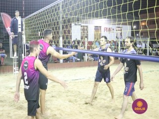 
<a style='margin-left: 5px;' class='btn btn-xs btn-social btn-facebook' href='https://www.facebook.com/sharer/sharer.php?u=https://www.boladovale.com.br/imgs/800-800-90/conteudo/fotos/1529/img0017.jpg' rel='popup' data-width='500' data-height='400'><i class='fa fa-facebook'></i>Compartilhar <span class='hidden-xs'>no Facebook</span>
</a> 
<a class='btn btn-default btn-xs' target='_blank' href='imgs/800-800-90/conteudo/fotos/1529/img0017.jpg'>
<span class='glyphicon glyphicon-cloud-download'></span> Salvar
</a> 
<span></span>