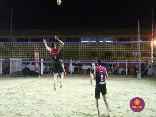 
<a style='margin-left: 5px;' class='btn btn-xs btn-social btn-facebook' href='https://www.facebook.com/sharer/sharer.php?u=https://www.boladovale.com.br/imgs/800-800-90/conteudo/fotos/1529/img0032.jpg' rel='popup' data-width='500' data-height='400'><i class='fa fa-facebook'></i>Compartilhar <span class='hidden-xs'>no Facebook</span>
</a> 
<a class='btn btn-default btn-xs' target='_blank' href='imgs/800-800-90/conteudo/fotos/1529/img0032.jpg'>
<span class='glyphicon glyphicon-cloud-download'></span> Salvar
</a> 
<span></span>