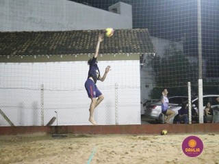 
<a style='margin-left: 5px;' class='btn btn-xs btn-social btn-facebook' href='https://www.facebook.com/sharer/sharer.php?u=https://www.boladovale.com.br/imgs/800-800-90/conteudo/fotos/1529/img0068.jpg' rel='popup' data-width='500' data-height='400'><i class='fa fa-facebook'></i>Compartilhar <span class='hidden-xs'>no Facebook</span>
</a> 
<a class='btn btn-default btn-xs' target='_blank' href='imgs/800-800-90/conteudo/fotos/1529/img0068.jpg'>
<span class='glyphicon glyphicon-cloud-download'></span> Salvar
</a> 
<span></span>