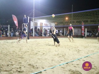 
<a style='margin-left: 5px;' class='btn btn-xs btn-social btn-facebook' href='https://www.facebook.com/sharer/sharer.php?u=https://www.boladovale.com.br/imgs/800-800-90/conteudo/fotos/1529/img0076.jpg' rel='popup' data-width='500' data-height='400'><i class='fa fa-facebook'></i>Compartilhar <span class='hidden-xs'>no Facebook</span>
</a> 
<a class='btn btn-default btn-xs' target='_blank' href='imgs/800-800-90/conteudo/fotos/1529/img0076.jpg'>
<span class='glyphicon glyphicon-cloud-download'></span> Salvar
</a> 
<span></span>