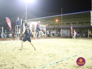 
<a style='margin-left: 5px;' class='btn btn-xs btn-social btn-facebook' href='https://www.facebook.com/sharer/sharer.php?u=https://www.boladovale.com.br/imgs/800-800-90/conteudo/fotos/1529/img0080.jpg' rel='popup' data-width='500' data-height='400'><i class='fa fa-facebook'></i>Compartilhar <span class='hidden-xs'>no Facebook</span>
</a> 
<a class='btn btn-default btn-xs' target='_blank' href='imgs/800-800-90/conteudo/fotos/1529/img0080.jpg'>
<span class='glyphicon glyphicon-cloud-download'></span> Salvar
</a> 
<span></span>