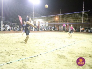 
<a style='margin-left: 5px;' class='btn btn-xs btn-social btn-facebook' href='https://www.facebook.com/sharer/sharer.php?u=https://www.boladovale.com.br/imgs/800-800-90/conteudo/fotos/1529/img0101.jpg' rel='popup' data-width='500' data-height='400'><i class='fa fa-facebook'></i>Compartilhar <span class='hidden-xs'>no Facebook</span>
</a> 
<a class='btn btn-default btn-xs' target='_blank' href='imgs/800-800-90/conteudo/fotos/1529/img0101.jpg'>
<span class='glyphicon glyphicon-cloud-download'></span> Salvar
</a> 
<span></span>