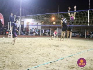 
<a style='margin-left: 5px;' class='btn btn-xs btn-social btn-facebook' href='https://www.facebook.com/sharer/sharer.php?u=https://www.boladovale.com.br/imgs/800-800-90/conteudo/fotos/1529/img0104.jpg' rel='popup' data-width='500' data-height='400'><i class='fa fa-facebook'></i>Compartilhar <span class='hidden-xs'>no Facebook</span>
</a> 
<a class='btn btn-default btn-xs' target='_blank' href='imgs/800-800-90/conteudo/fotos/1529/img0104.jpg'>
<span class='glyphicon glyphicon-cloud-download'></span> Salvar
</a> 
<span></span>