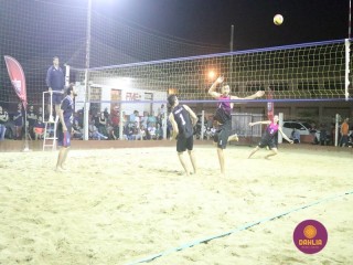 
<a style='margin-left: 5px;' class='btn btn-xs btn-social btn-facebook' href='https://www.facebook.com/sharer/sharer.php?u=https://www.boladovale.com.br/imgs/800-800-90/conteudo/fotos/1529/img0108.jpg' rel='popup' data-width='500' data-height='400'><i class='fa fa-facebook'></i>Compartilhar <span class='hidden-xs'>no Facebook</span>
</a> 
<a class='btn btn-default btn-xs' target='_blank' href='imgs/800-800-90/conteudo/fotos/1529/img0108.jpg'>
<span class='glyphicon glyphicon-cloud-download'></span> Salvar
</a> 
<span></span>