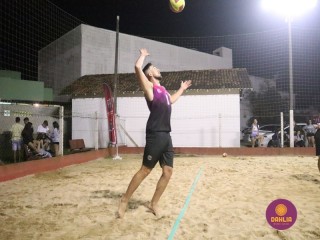 
<a style='margin-left: 5px;' class='btn btn-xs btn-social btn-facebook' href='https://www.facebook.com/sharer/sharer.php?u=https://www.boladovale.com.br/imgs/800-800-90/conteudo/fotos/1529/img0118.jpg' rel='popup' data-width='500' data-height='400'><i class='fa fa-facebook'></i>Compartilhar <span class='hidden-xs'>no Facebook</span>
</a> 
<a class='btn btn-default btn-xs' target='_blank' href='imgs/800-800-90/conteudo/fotos/1529/img0118.jpg'>
<span class='glyphicon glyphicon-cloud-download'></span> Salvar
</a> 
<span></span>