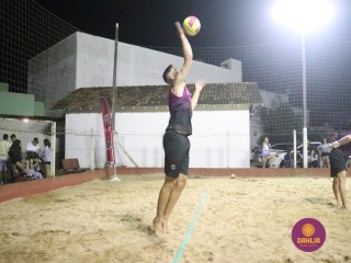 
<a style='margin-left: 5px;' class='btn btn-xs btn-social btn-facebook' href='https://www.facebook.com/sharer/sharer.php?u=https://www.boladovale.com.br/imgs/800-800-90/conteudo/fotos/1529/img0119.jpg' rel='popup' data-width='500' data-height='400'><i class='fa fa-facebook'></i>Compartilhar <span class='hidden-xs'>no Facebook</span>
</a> 
<a class='btn btn-default btn-xs' target='_blank' href='imgs/800-800-90/conteudo/fotos/1529/img0119.jpg'>
<span class='glyphicon glyphicon-cloud-download'></span> Salvar
</a> 
<span></span>