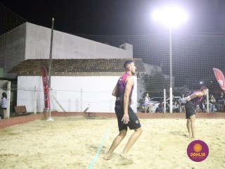 
<a style='margin-left: 5px;' class='btn btn-xs btn-social btn-facebook' href='https://www.facebook.com/sharer/sharer.php?u=https://www.boladovale.com.br/imgs/800-800-90/conteudo/fotos/1529/img0122.jpg' rel='popup' data-width='500' data-height='400'><i class='fa fa-facebook'></i>Compartilhar <span class='hidden-xs'>no Facebook</span>
</a> 
<a class='btn btn-default btn-xs' target='_blank' href='imgs/800-800-90/conteudo/fotos/1529/img0122.jpg'>
<span class='glyphicon glyphicon-cloud-download'></span> Salvar
</a> 
<span></span>