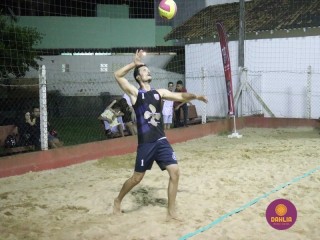 
<a style='margin-left: 5px;' class='btn btn-xs btn-social btn-facebook' href='https://www.facebook.com/sharer/sharer.php?u=https://www.boladovale.com.br/imgs/800-800-90/conteudo/fotos/1529/img0133.jpg' rel='popup' data-width='500' data-height='400'><i class='fa fa-facebook'></i>Compartilhar <span class='hidden-xs'>no Facebook</span>
</a> 
<a class='btn btn-default btn-xs' target='_blank' href='imgs/800-800-90/conteudo/fotos/1529/img0133.jpg'>
<span class='glyphicon glyphicon-cloud-download'></span> Salvar
</a> 
<span></span>