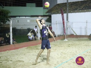 
<a style='margin-left: 5px;' class='btn btn-xs btn-social btn-facebook' href='https://www.facebook.com/sharer/sharer.php?u=https://www.boladovale.com.br/imgs/800-800-90/conteudo/fotos/1529/img0134.jpg' rel='popup' data-width='500' data-height='400'><i class='fa fa-facebook'></i>Compartilhar <span class='hidden-xs'>no Facebook</span>
</a> 
<a class='btn btn-default btn-xs' target='_blank' href='imgs/800-800-90/conteudo/fotos/1529/img0134.jpg'>
<span class='glyphicon glyphicon-cloud-download'></span> Salvar
</a> 
<span></span>