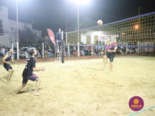 
<a style='margin-left: 5px;' class='btn btn-xs btn-social btn-facebook' href='https://www.facebook.com/sharer/sharer.php?u=https://www.boladovale.com.br/imgs/800-800-90/conteudo/fotos/1529/img0142.jpg' rel='popup' data-width='500' data-height='400'><i class='fa fa-facebook'></i>Compartilhar <span class='hidden-xs'>no Facebook</span>
</a> 
<a class='btn btn-default btn-xs' target='_blank' href='imgs/800-800-90/conteudo/fotos/1529/img0142.jpg'>
<span class='glyphicon glyphicon-cloud-download'></span> Salvar
</a> 
<span></span>