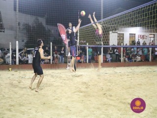 
<a style='margin-left: 5px;' class='btn btn-xs btn-social btn-facebook' href='https://www.facebook.com/sharer/sharer.php?u=https://www.boladovale.com.br/imgs/800-800-90/conteudo/fotos/1529/img0143.jpg' rel='popup' data-width='500' data-height='400'><i class='fa fa-facebook'></i>Compartilhar <span class='hidden-xs'>no Facebook</span>
</a> 
<a class='btn btn-default btn-xs' target='_blank' href='imgs/800-800-90/conteudo/fotos/1529/img0143.jpg'>
<span class='glyphicon glyphicon-cloud-download'></span> Salvar
</a> 
<span></span>