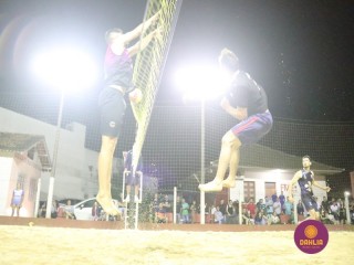 
<a style='margin-left: 5px;' class='btn btn-xs btn-social btn-facebook' href='https://www.facebook.com/sharer/sharer.php?u=https://www.boladovale.com.br/imgs/800-800-90/conteudo/fotos/1529/img0159.jpg' rel='popup' data-width='500' data-height='400'><i class='fa fa-facebook'></i>Compartilhar <span class='hidden-xs'>no Facebook</span>
</a> 
<a class='btn btn-default btn-xs' target='_blank' href='imgs/800-800-90/conteudo/fotos/1529/img0159.jpg'>
<span class='glyphicon glyphicon-cloud-download'></span> Salvar
</a> 
<span></span>