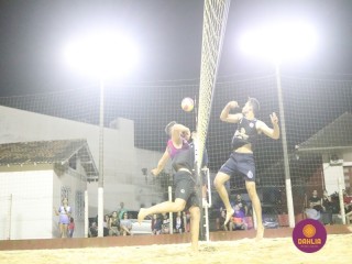 
<a style='margin-left: 5px;' class='btn btn-xs btn-social btn-facebook' href='https://www.facebook.com/sharer/sharer.php?u=https://www.boladovale.com.br/imgs/800-800-90/conteudo/fotos/1529/img0174.jpg' rel='popup' data-width='500' data-height='400'><i class='fa fa-facebook'></i>Compartilhar <span class='hidden-xs'>no Facebook</span>
</a> 
<a class='btn btn-default btn-xs' target='_blank' href='imgs/800-800-90/conteudo/fotos/1529/img0174.jpg'>
<span class='glyphicon glyphicon-cloud-download'></span> Salvar
</a> 
<span></span>