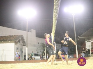 
<a style='margin-left: 5px;' class='btn btn-xs btn-social btn-facebook' href='https://www.facebook.com/sharer/sharer.php?u=https://www.boladovale.com.br/imgs/800-800-90/conteudo/fotos/1529/img0175.jpg' rel='popup' data-width='500' data-height='400'><i class='fa fa-facebook'></i>Compartilhar <span class='hidden-xs'>no Facebook</span>
</a> 
<a class='btn btn-default btn-xs' target='_blank' href='imgs/800-800-90/conteudo/fotos/1529/img0175.jpg'>
<span class='glyphicon glyphicon-cloud-download'></span> Salvar
</a> 
<span></span>