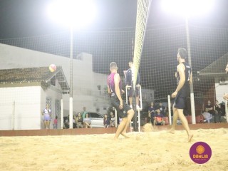 
<a style='margin-left: 5px;' class='btn btn-xs btn-social btn-facebook' href='https://www.facebook.com/sharer/sharer.php?u=https://www.boladovale.com.br/imgs/800-800-90/conteudo/fotos/1529/img0178.jpg' rel='popup' data-width='500' data-height='400'><i class='fa fa-facebook'></i>Compartilhar <span class='hidden-xs'>no Facebook</span>
</a> 
<a class='btn btn-default btn-xs' target='_blank' href='imgs/800-800-90/conteudo/fotos/1529/img0178.jpg'>
<span class='glyphicon glyphicon-cloud-download'></span> Salvar
</a> 
<span></span>