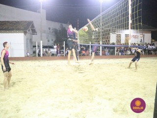 
<a style='margin-left: 5px;' class='btn btn-xs btn-social btn-facebook' href='https://www.facebook.com/sharer/sharer.php?u=https://www.boladovale.com.br/imgs/800-800-90/conteudo/fotos/1529/img0188.jpg' rel='popup' data-width='500' data-height='400'><i class='fa fa-facebook'></i>Compartilhar <span class='hidden-xs'>no Facebook</span>
</a> 
<a class='btn btn-default btn-xs' target='_blank' href='imgs/800-800-90/conteudo/fotos/1529/img0188.jpg'>
<span class='glyphicon glyphicon-cloud-download'></span> Salvar
</a> 
<span></span>