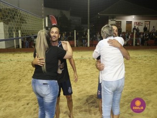 
<a style='margin-left: 5px;' class='btn btn-xs btn-social btn-facebook' href='https://www.facebook.com/sharer/sharer.php?u=https://www.boladovale.com.br/imgs/800-800-90/conteudo/fotos/1529/img0205.jpg' rel='popup' data-width='500' data-height='400'><i class='fa fa-facebook'></i>Compartilhar <span class='hidden-xs'>no Facebook</span>
</a> 
<a class='btn btn-default btn-xs' target='_blank' href='imgs/800-800-90/conteudo/fotos/1529/img0205.jpg'>
<span class='glyphicon glyphicon-cloud-download'></span> Salvar
</a> 
<span></span>