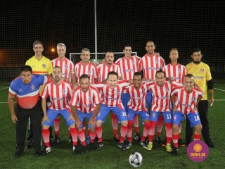 
<a style='margin-left: 5px;' class='btn btn-xs btn-social btn-facebook' href='https://www.facebook.com/sharer/sharer.php?u=https://www.boladovale.com.br/imgs/800-800-90/conteudo/fotos/1530/img0313.jpg' rel='popup' data-width='500' data-height='400'><i class='fa fa-facebook'></i>Compartilhar <span class='hidden-xs'>no Facebook</span>
</a> 
<a class='btn btn-default btn-xs' target='_blank' href='imgs/800-800-90/conteudo/fotos/1530/img0313.jpg'>
<span class='glyphicon glyphicon-cloud-download'></span> Salvar
</a> 
<span></span>