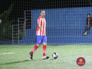 
<a style='margin-left: 5px;' class='btn btn-xs btn-social btn-facebook' href='https://www.facebook.com/sharer/sharer.php?u=https://www.boladovale.com.br/imgs/800-800-90/conteudo/fotos/1530/img0325.jpg' rel='popup' data-width='500' data-height='400'><i class='fa fa-facebook'></i>Compartilhar <span class='hidden-xs'>no Facebook</span>
</a> 
<a class='btn btn-default btn-xs' target='_blank' href='imgs/800-800-90/conteudo/fotos/1530/img0325.jpg'>
<span class='glyphicon glyphicon-cloud-download'></span> Salvar
</a> 
<span></span>