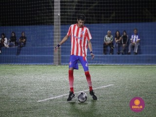 
<a style='margin-left: 5px;' class='btn btn-xs btn-social btn-facebook' href='https://www.facebook.com/sharer/sharer.php?u=https://www.boladovale.com.br/imgs/800-800-90/conteudo/fotos/1530/img0329.jpg' rel='popup' data-width='500' data-height='400'><i class='fa fa-facebook'></i>Compartilhar <span class='hidden-xs'>no Facebook</span>
</a> 
<a class='btn btn-default btn-xs' target='_blank' href='imgs/800-800-90/conteudo/fotos/1530/img0329.jpg'>
<span class='glyphicon glyphicon-cloud-download'></span> Salvar
</a> 
<span></span>