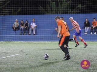 
<a style='margin-left: 5px;' class='btn btn-xs btn-social btn-facebook' href='https://www.facebook.com/sharer/sharer.php?u=https://www.boladovale.com.br/imgs/800-800-90/conteudo/fotos/1530/img0339.jpg' rel='popup' data-width='500' data-height='400'><i class='fa fa-facebook'></i>Compartilhar <span class='hidden-xs'>no Facebook</span>
</a> 
<a class='btn btn-default btn-xs' target='_blank' href='imgs/800-800-90/conteudo/fotos/1530/img0339.jpg'>
<span class='glyphicon glyphicon-cloud-download'></span> Salvar
</a> 
<span></span>