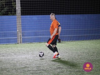 
<a style='margin-left: 5px;' class='btn btn-xs btn-social btn-facebook' href='https://www.facebook.com/sharer/sharer.php?u=https://www.boladovale.com.br/imgs/800-800-90/conteudo/fotos/1530/img0365.jpg' rel='popup' data-width='500' data-height='400'><i class='fa fa-facebook'></i>Compartilhar <span class='hidden-xs'>no Facebook</span>
</a> 
<a class='btn btn-default btn-xs' target='_blank' href='imgs/800-800-90/conteudo/fotos/1530/img0365.jpg'>
<span class='glyphicon glyphicon-cloud-download'></span> Salvar
</a> 
<span></span>