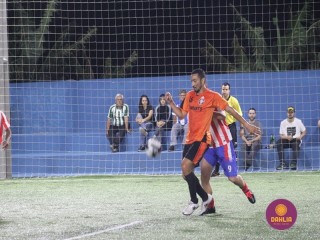 
<a style='margin-left: 5px;' class='btn btn-xs btn-social btn-facebook' href='https://www.facebook.com/sharer/sharer.php?u=https://www.boladovale.com.br/imgs/800-800-90/conteudo/fotos/1530/img0394.jpg' rel='popup' data-width='500' data-height='400'><i class='fa fa-facebook'></i>Compartilhar <span class='hidden-xs'>no Facebook</span>
</a> 
<a class='btn btn-default btn-xs' target='_blank' href='imgs/800-800-90/conteudo/fotos/1530/img0394.jpg'>
<span class='glyphicon glyphicon-cloud-download'></span> Salvar
</a> 
<span></span>