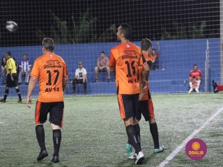 
<a style='margin-left: 5px;' class='btn btn-xs btn-social btn-facebook' href='https://www.facebook.com/sharer/sharer.php?u=https://www.boladovale.com.br/imgs/800-800-90/conteudo/fotos/1530/img0418.jpg' rel='popup' data-width='500' data-height='400'><i class='fa fa-facebook'></i>Compartilhar <span class='hidden-xs'>no Facebook</span>
</a> 
<a class='btn btn-default btn-xs' target='_blank' href='imgs/800-800-90/conteudo/fotos/1530/img0418.jpg'>
<span class='glyphicon glyphicon-cloud-download'></span> Salvar
</a> 
<span></span>