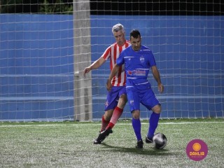
<a style='margin-left: 5px;' class='btn btn-xs btn-social btn-facebook' href='https://www.facebook.com/sharer/sharer.php?u=https://www.boladovale.com.br/imgs/800-800-90/conteudo/fotos/1531/img0826.jpg' rel='popup' data-width='500' data-height='400'><i class='fa fa-facebook'></i>Compartilhar <span class='hidden-xs'>no Facebook</span>
</a> 
<a class='btn btn-default btn-xs' target='_blank' href='imgs/800-800-90/conteudo/fotos/1531/img0826.jpg'>
<span class='glyphicon glyphicon-cloud-download'></span> Salvar
</a> 
<span></span>