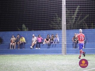 
<a style='margin-left: 5px;' class='btn btn-xs btn-social btn-facebook' href='https://www.facebook.com/sharer/sharer.php?u=https://www.boladovale.com.br/imgs/800-800-90/conteudo/fotos/1531/img0867.jpg' rel='popup' data-width='500' data-height='400'><i class='fa fa-facebook'></i>Compartilhar <span class='hidden-xs'>no Facebook</span>
</a> 
<a class='btn btn-default btn-xs' target='_blank' href='imgs/800-800-90/conteudo/fotos/1531/img0867.jpg'>
<span class='glyphicon glyphicon-cloud-download'></span> Salvar
</a> 
<span></span>