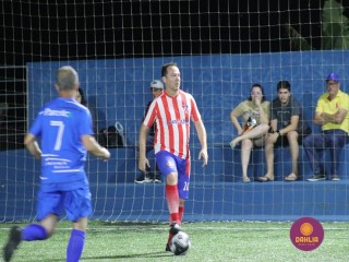 
<a style='margin-left: 5px;' class='btn btn-xs btn-social btn-facebook' href='https://www.facebook.com/sharer/sharer.php?u=https://www.boladovale.com.br/imgs/800-800-90/conteudo/fotos/1531/img0889.jpg' rel='popup' data-width='500' data-height='400'><i class='fa fa-facebook'></i>Compartilhar <span class='hidden-xs'>no Facebook</span>
</a> 
<a class='btn btn-default btn-xs' target='_blank' href='imgs/800-800-90/conteudo/fotos/1531/img0889.jpg'>
<span class='glyphicon glyphicon-cloud-download'></span> Salvar
</a> 
<span></span>
