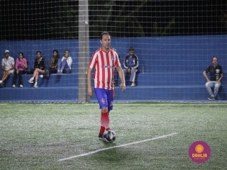 
<a style='margin-left: 5px;' class='btn btn-xs btn-social btn-facebook' href='https://www.facebook.com/sharer/sharer.php?u=https://www.boladovale.com.br/imgs/800-800-90/conteudo/fotos/1531/img0896.jpg' rel='popup' data-width='500' data-height='400'><i class='fa fa-facebook'></i>Compartilhar <span class='hidden-xs'>no Facebook</span>
</a> 
<a class='btn btn-default btn-xs' target='_blank' href='imgs/800-800-90/conteudo/fotos/1531/img0896.jpg'>
<span class='glyphicon glyphicon-cloud-download'></span> Salvar
</a> 
<span></span>